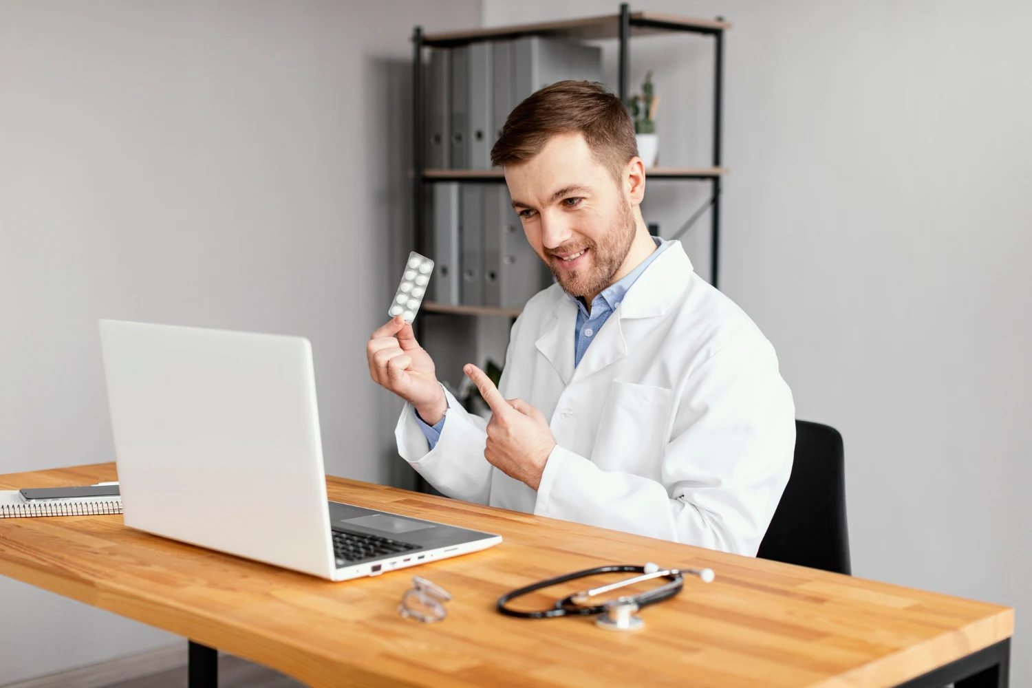 How Online Pharmacist Advice Is Transforming UK Healthcare